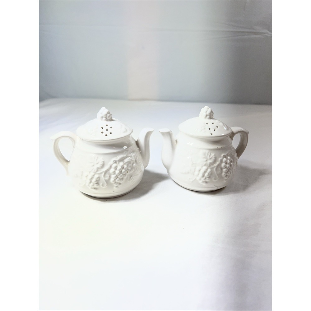 Vintage Ceramic Teapot Salt Pepper Shakers Enesco Japan White Classy Grapevine
